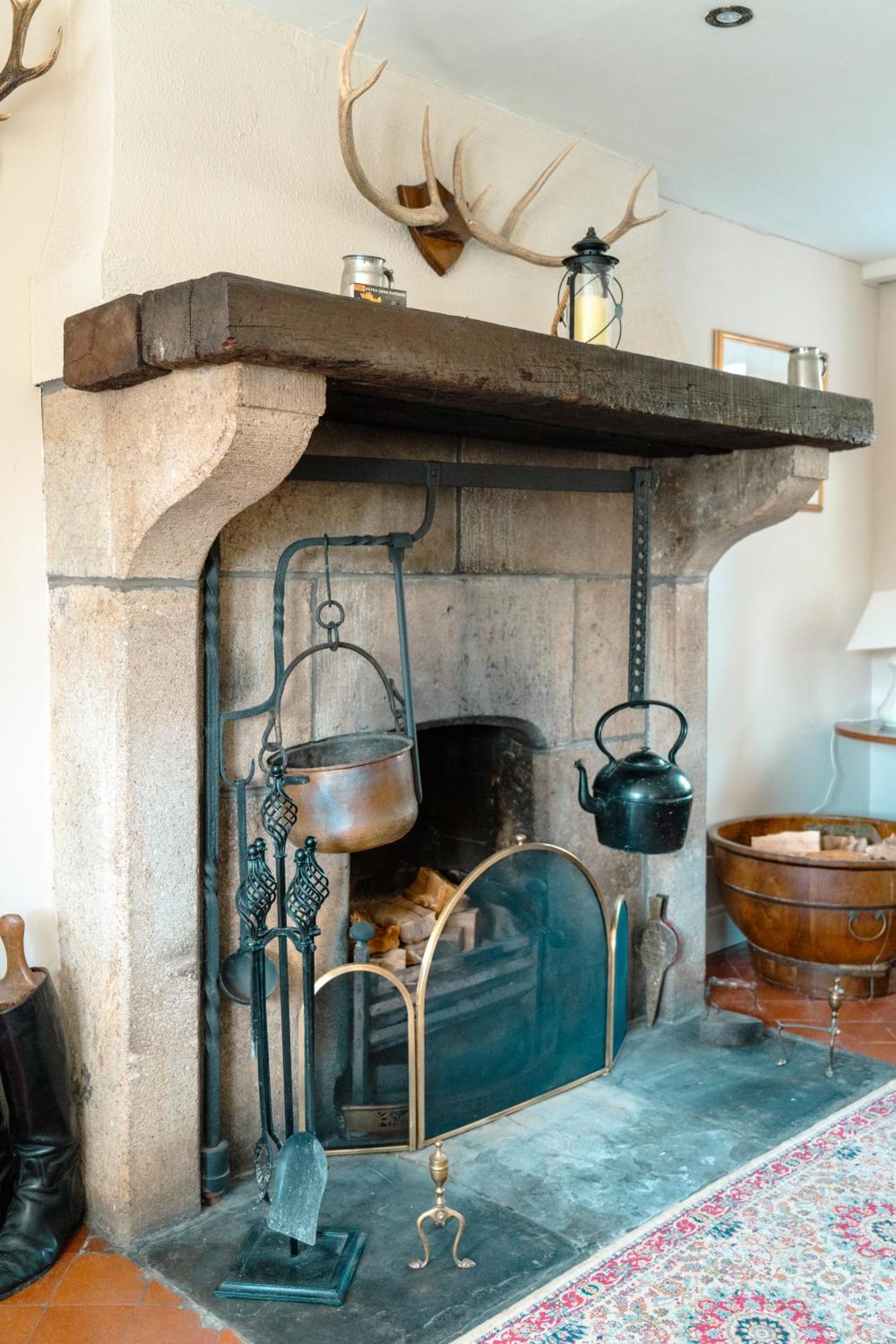 Luxury Accommodation In County Antrim With Riverside Hot Tub Kells Екстер'єр фото