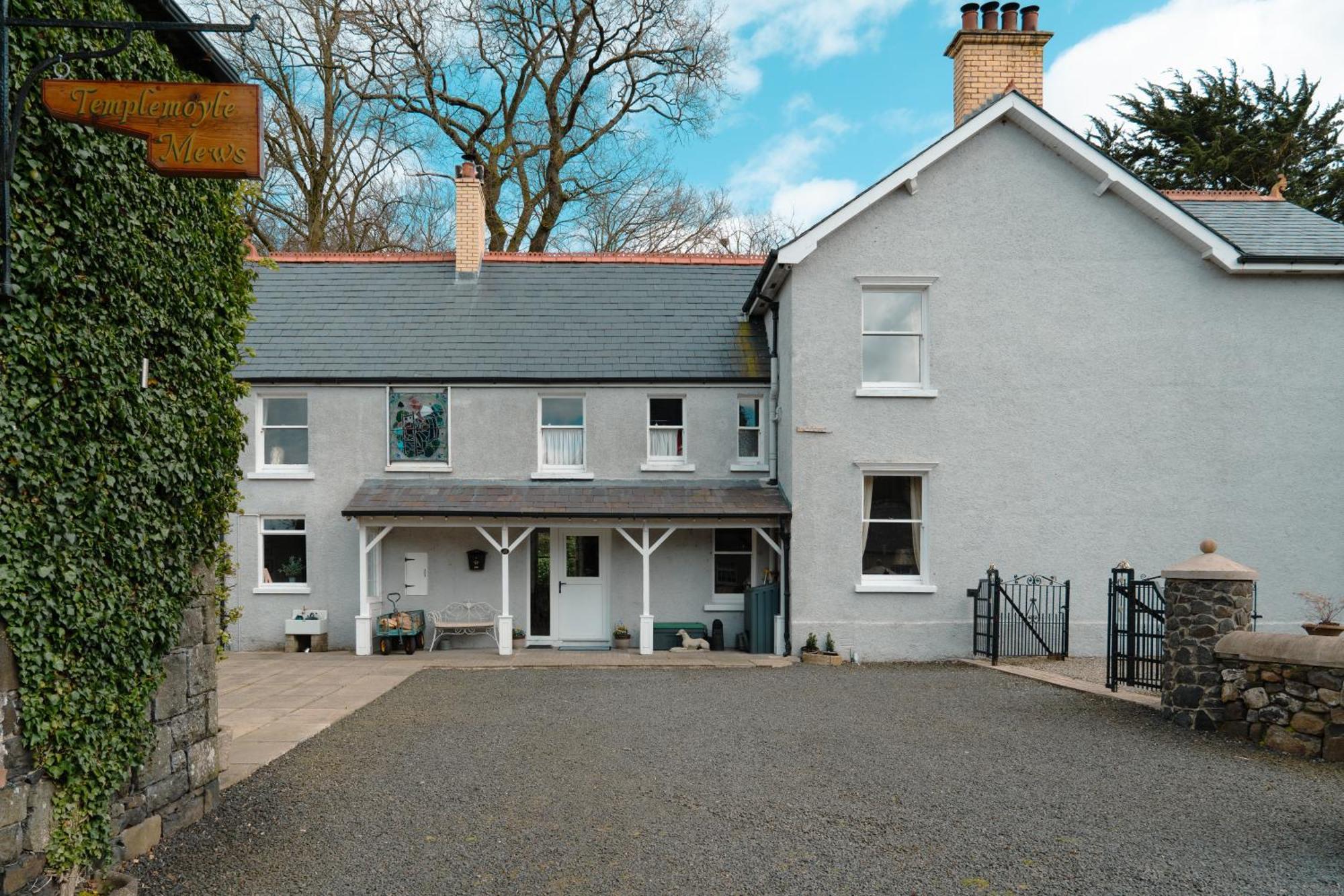 Luxury Accommodation In County Antrim With Riverside Hot Tub Kells Екстер'єр фото