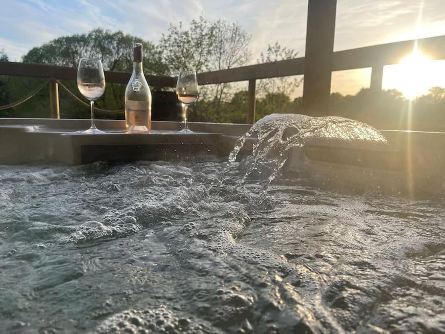 Luxury Accommodation In County Antrim With Riverside Hot Tub Kells Екстер'єр фото